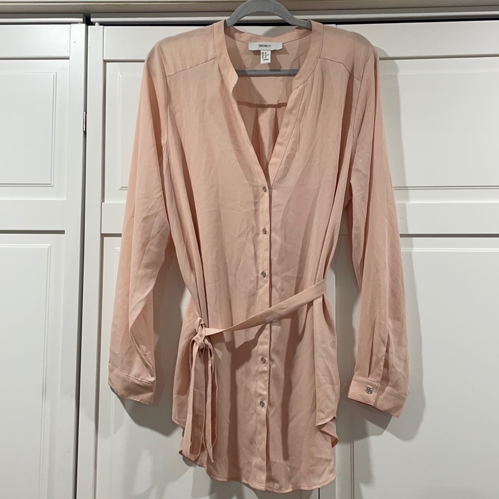 Forever21+ plus size 1x women’s peach blouse with wrap belt